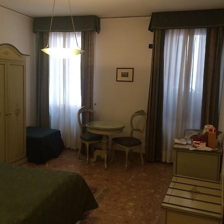 Ca Del Pozzo Hotel Venesia Bagian luar foto