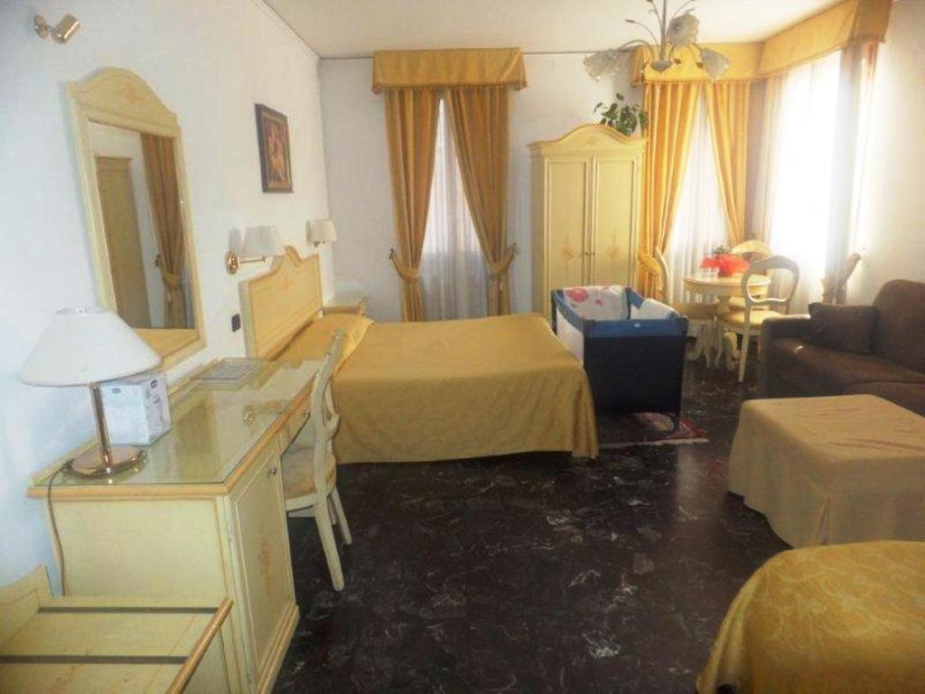 Ca Del Pozzo Hotel Venesia Ruang foto